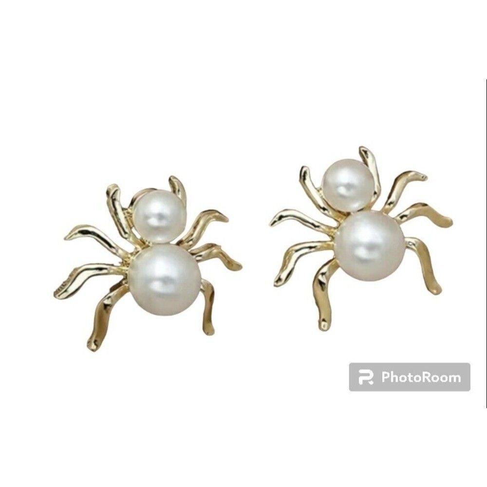 Halloween Stud Earrings Spider White & Gold Retro 3D Spider Faux Pearl Inlay